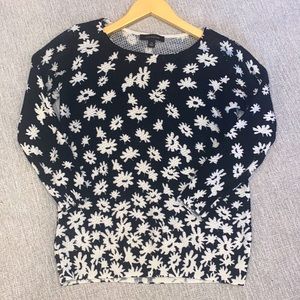 Ann Taylor black with white daisy print pullover sweater. 100%cotton. Si…